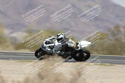 media/Apr-20-2025-CVMA (Sun) [[39090e8767]]/Race 9-Formula LW Twins Shootout/